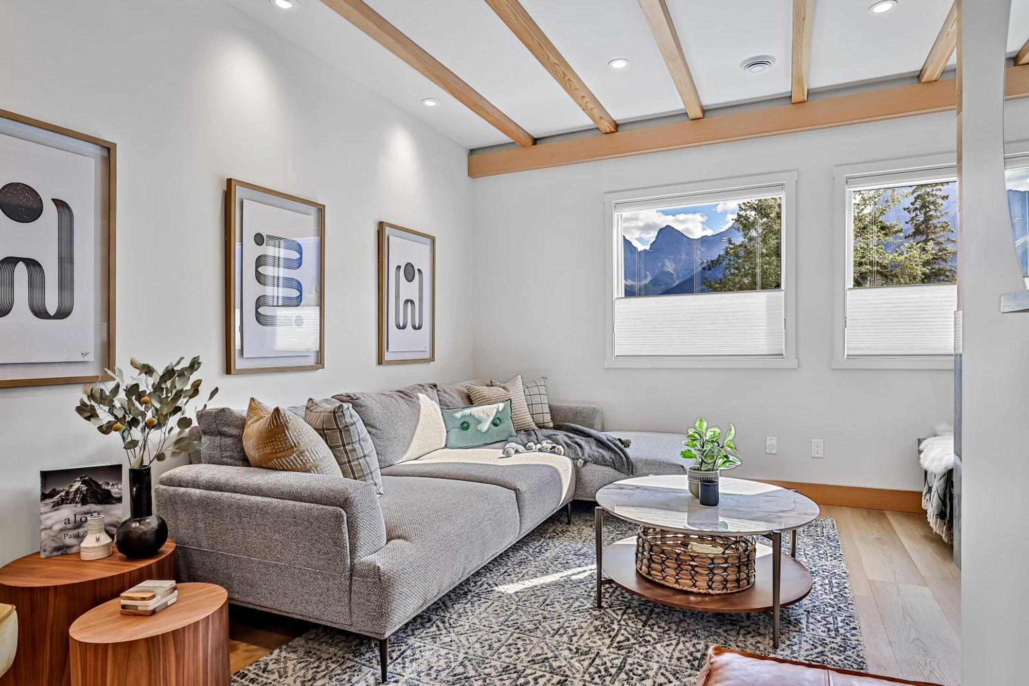 Ravens Crest Lodge - Stunning Views Perfectly Located On Main Street Canmore Kültér fotó